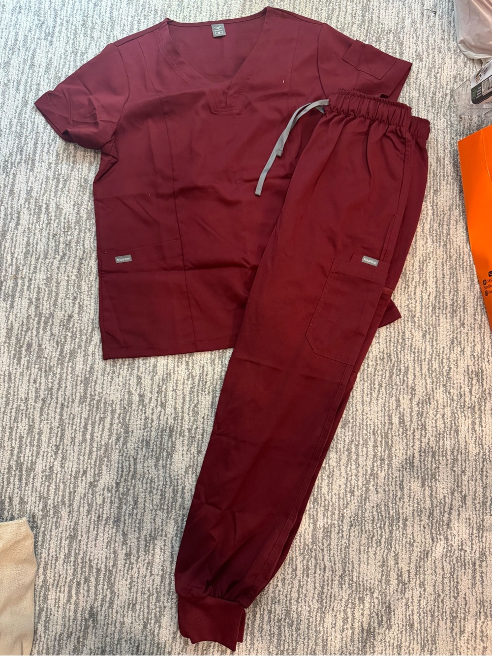 Niaahinn Women's V-Neck Scrub Top & Jogger Pants Set - Burgundy NWOT - Picture 6 of 6